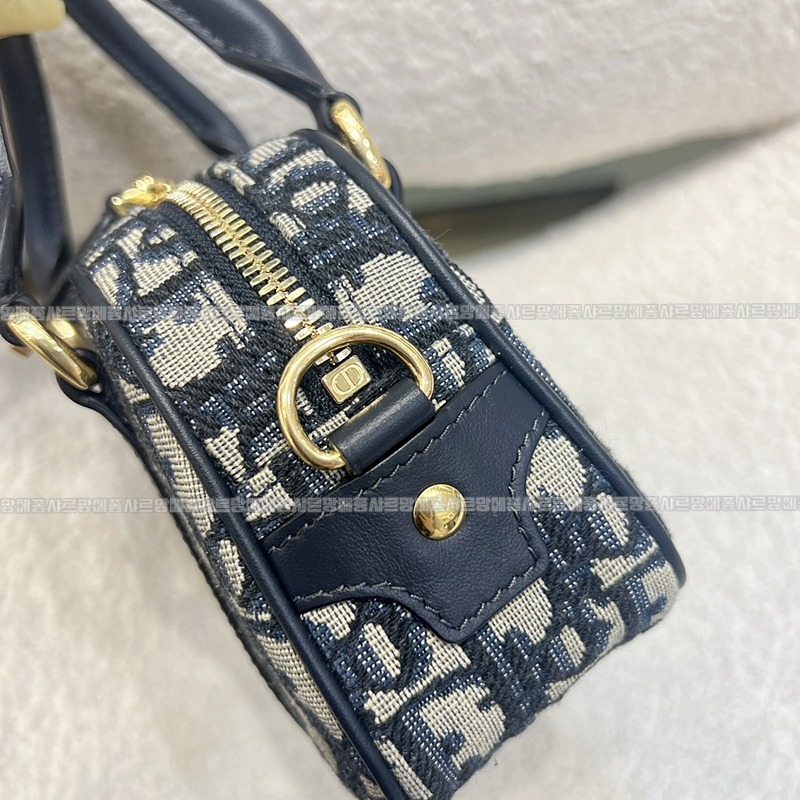 디올디바이브이스트웨스트스몰  20260404-103959-008루.jpg