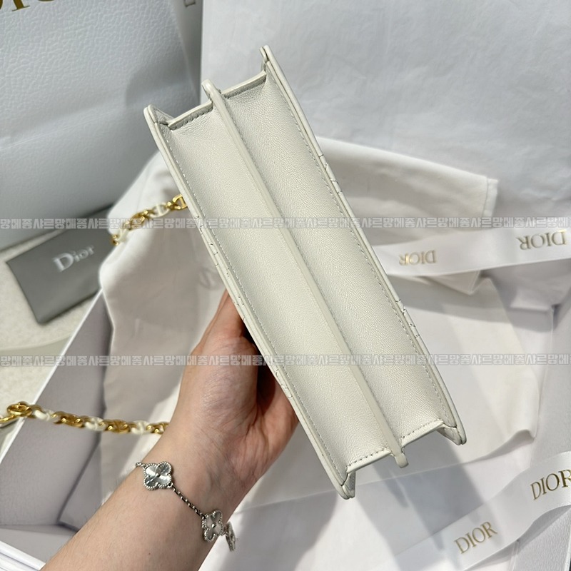 디올미스카로스몰  20260404-110821-004루.jpg