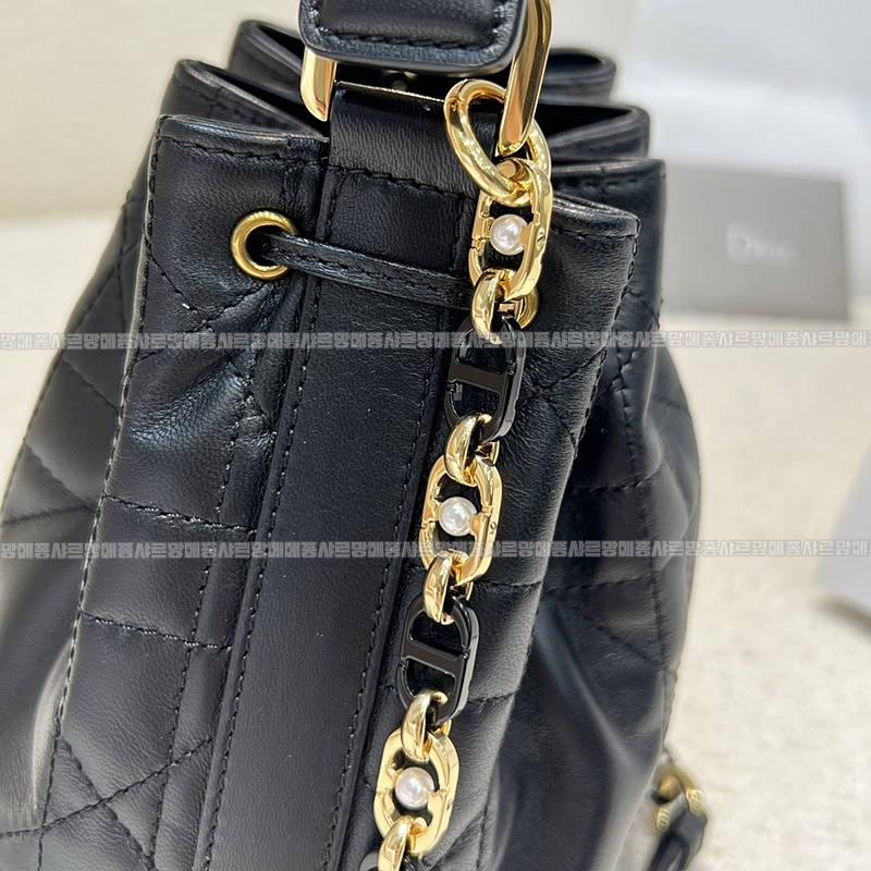 디올졸리버킷백스몰  20260404-151112-010루.jpg