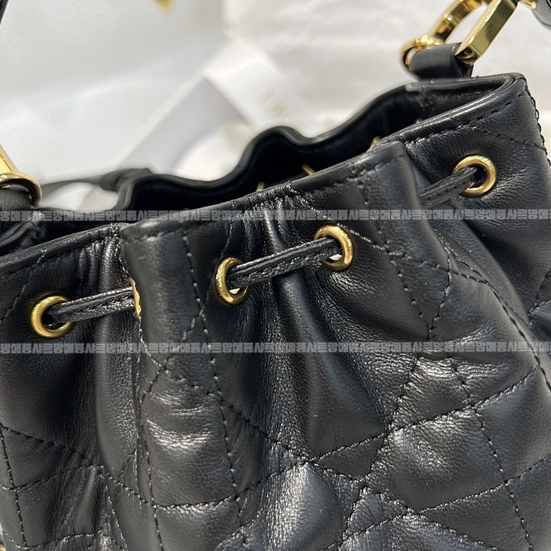 디올졸리버킷백스몰  20260404-151112-012루.jpg