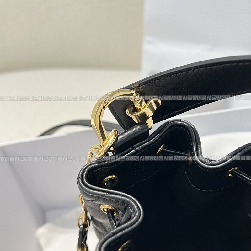 디올졸리버킷백스몰  20260404-151113-013루.jpg