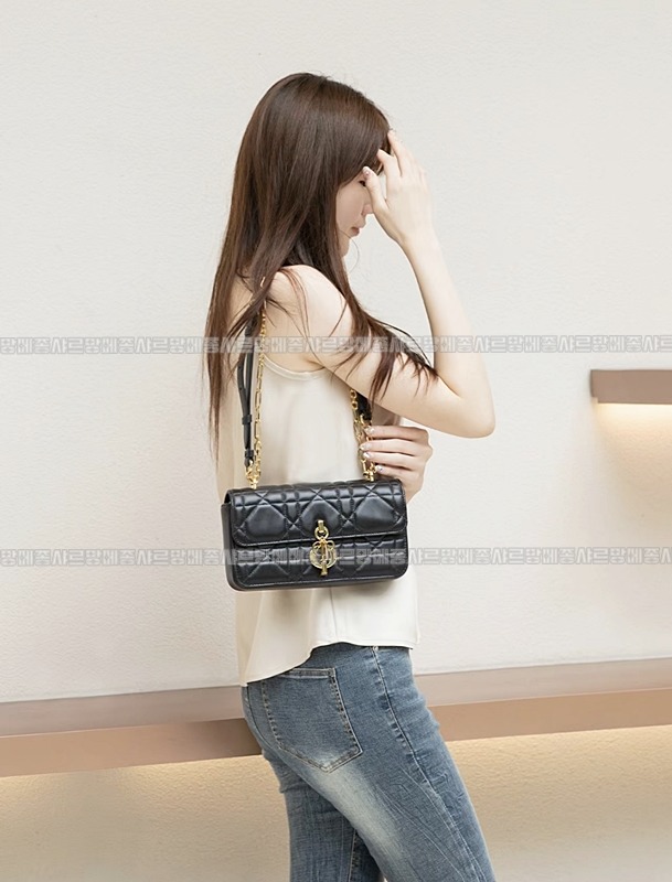 디올미스데이지미니백  20260404-153547-019루.jpg