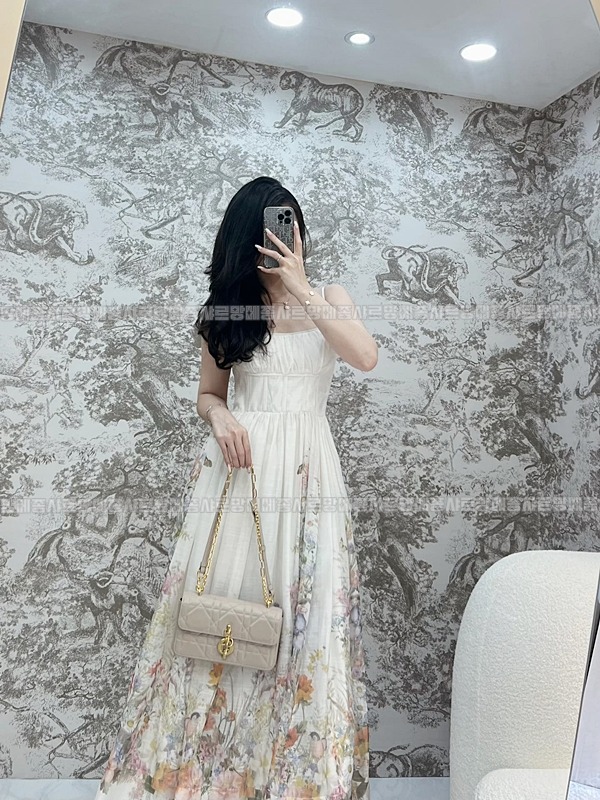 디올미스데이지미니백  20260404-153959-016루.jpg