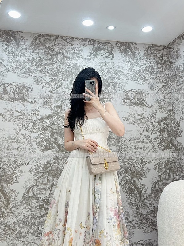 디올미스데이지미니백  20260404-153959-015루.jpg