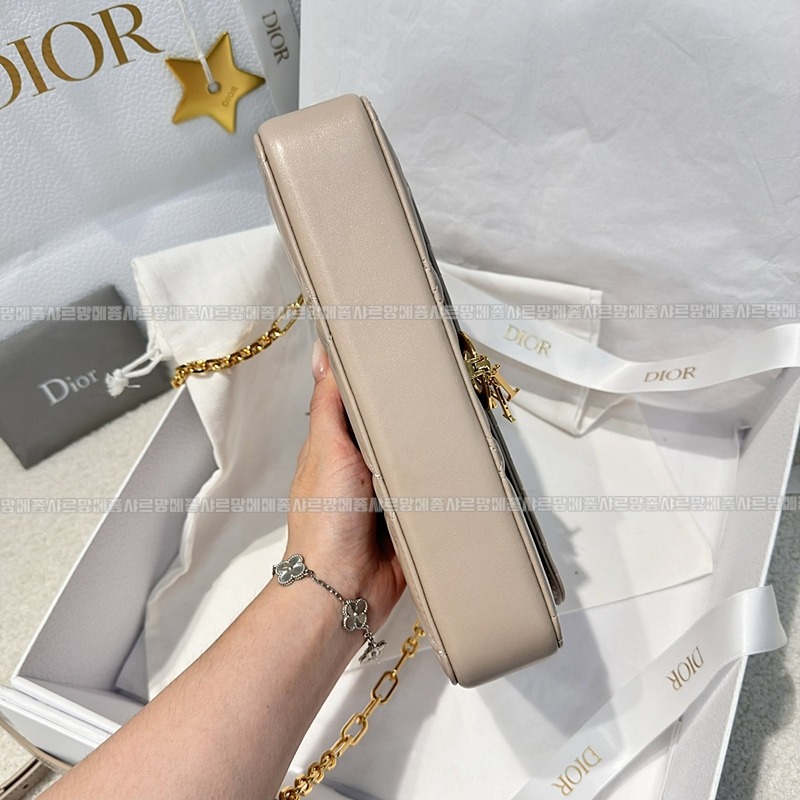 디올미스데이지미니백  20260404-153957-005루.jpg