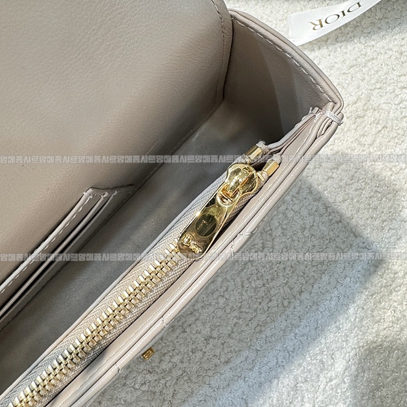 디올미스데이지미니백  20260404-153958-009루.jpg