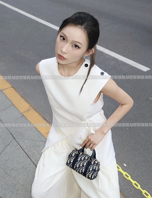 디올16글로브나노백  20260404-160419-015루.jpg