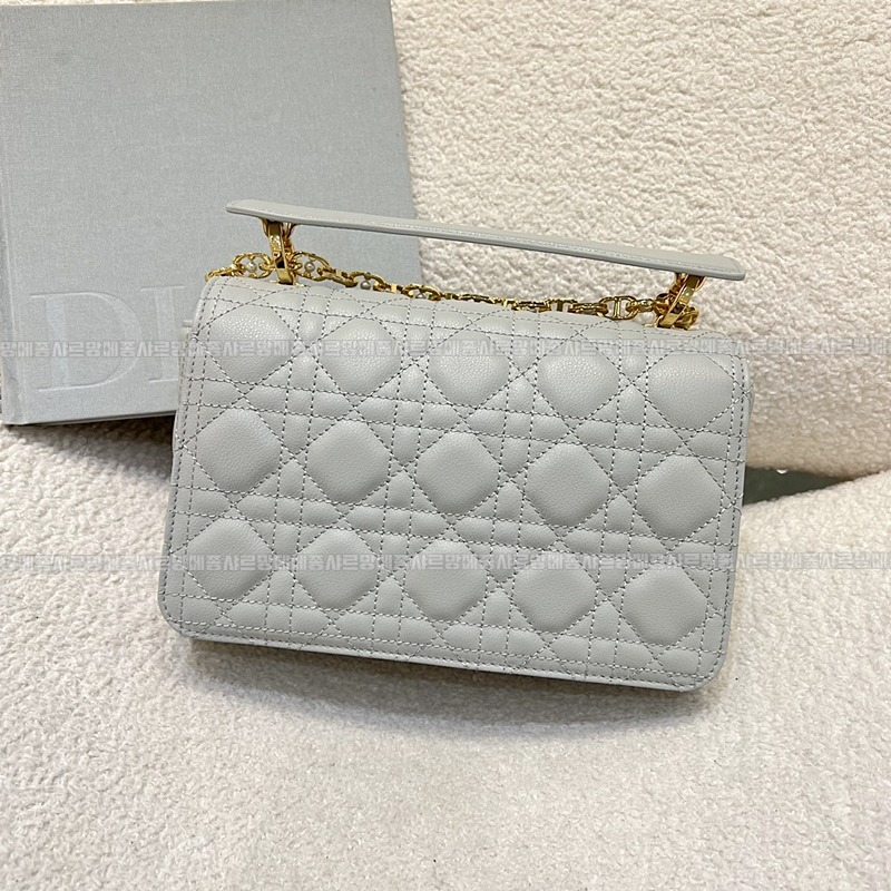 디올졸리탑핸들백스몰  20260405-110614-002루.jpg