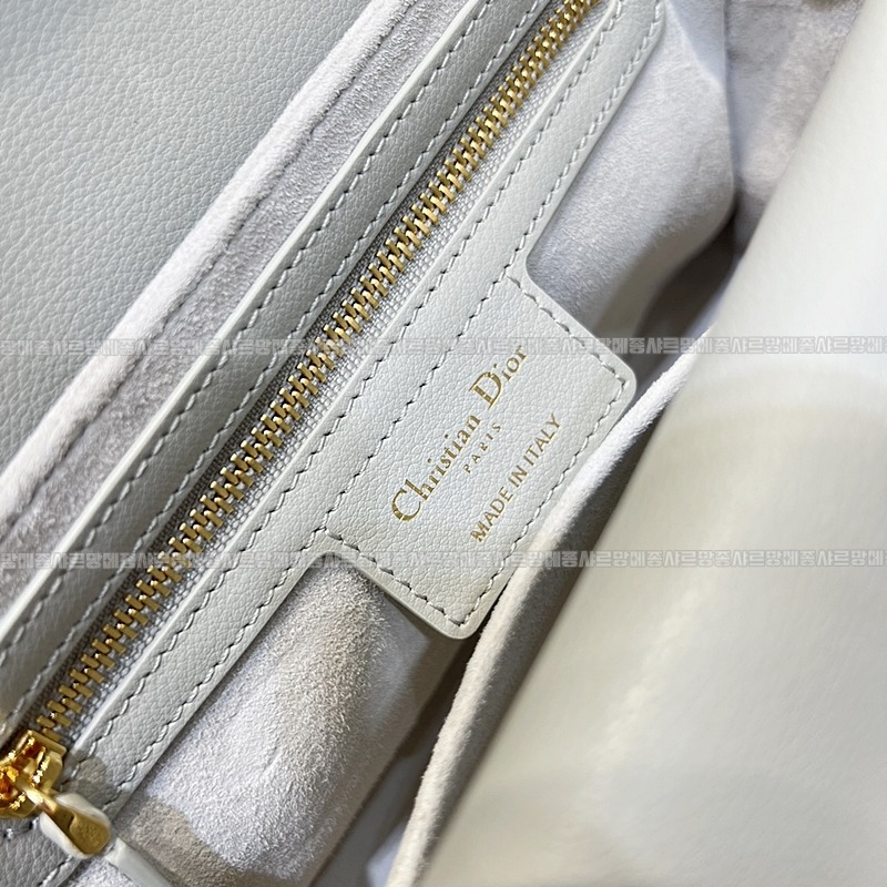 디올졸리탑핸들백스몰  20260405-110615-008루.jpg