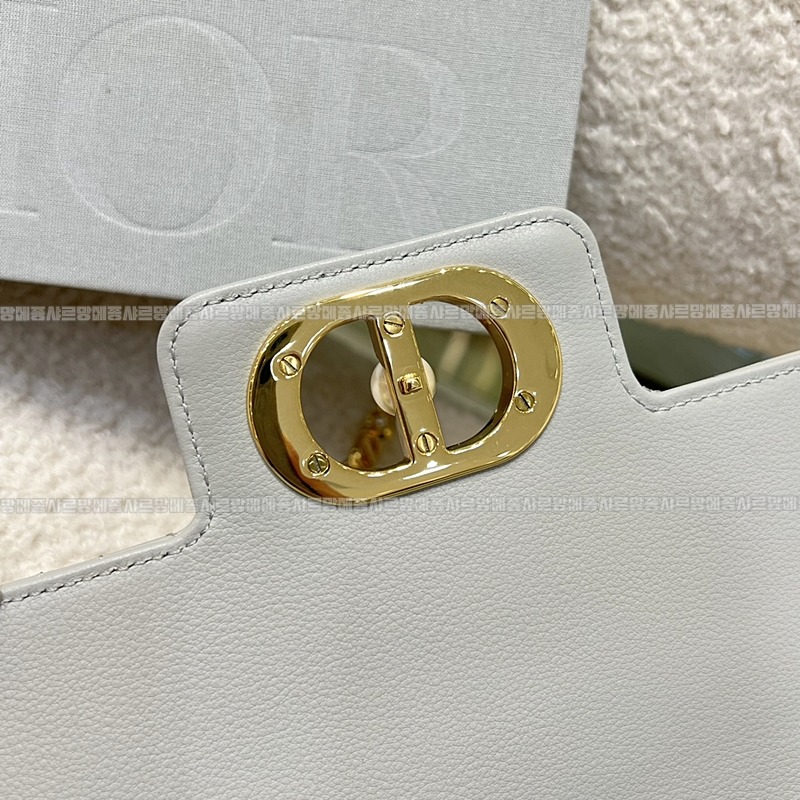 디올졸리탑핸들백스몰  20260405-110616-013루.jpg