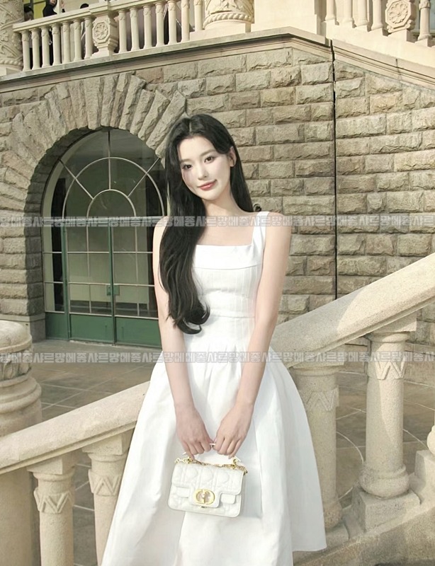 디올졸리탑핸들백미니  wsxc1775469218859_4루.jpg