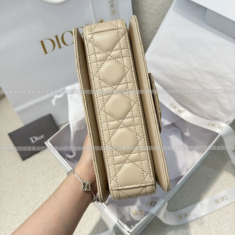 디올졸리탑핸들백스몰  20260406-104718-004루.jpg