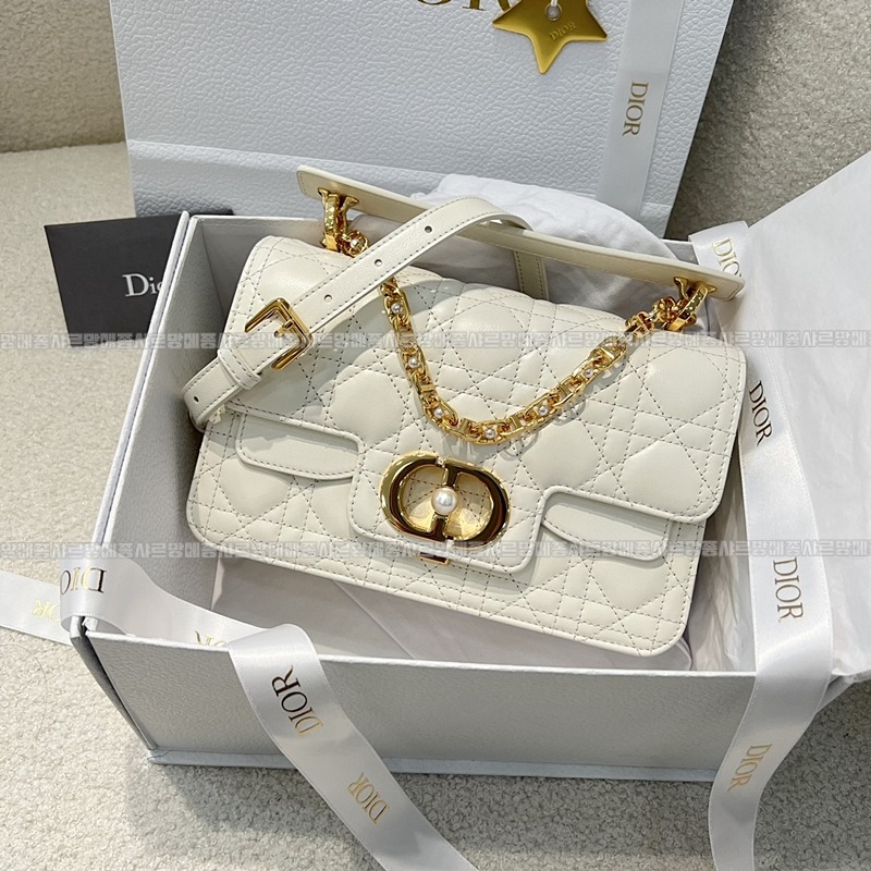 디올졸리탑핸들백스몰  20260406-104940-001루.jpg