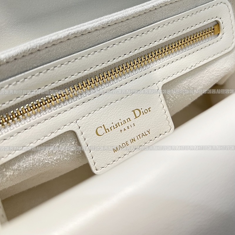 디올졸리탑핸들백스몰  20260406-104941-007루.jpg