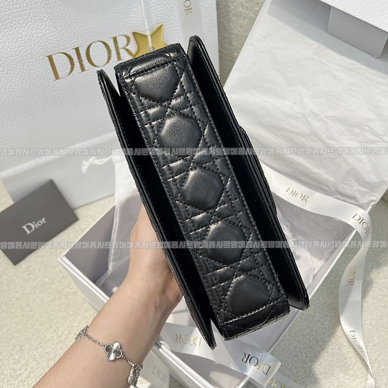 디올졸리탑핸들백스몰  20260406-105204-004루.jpg