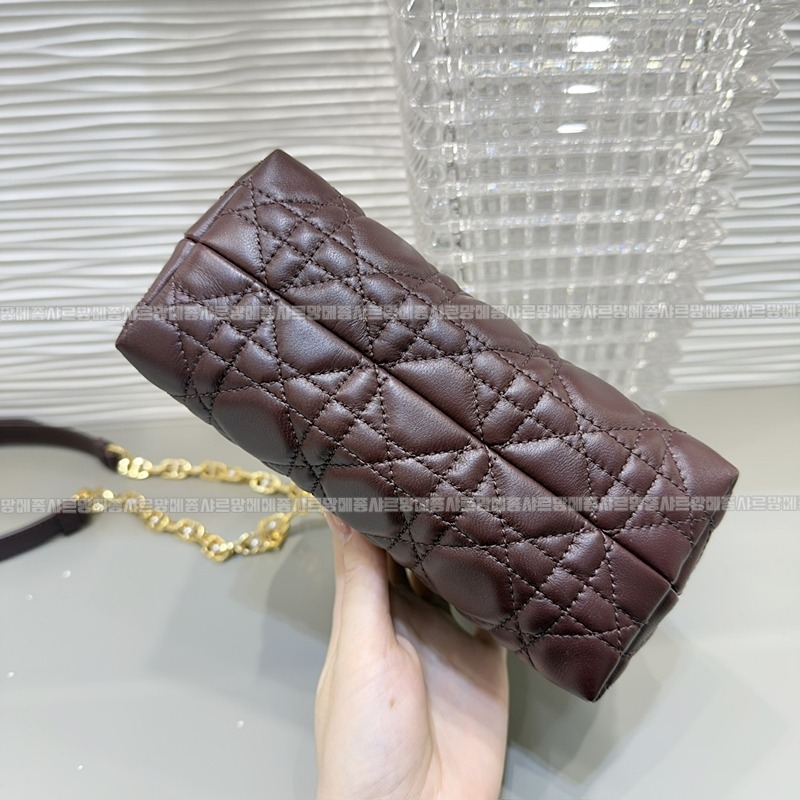 디올졸리탑핸들미니백  20260406-111530-010루.jpg