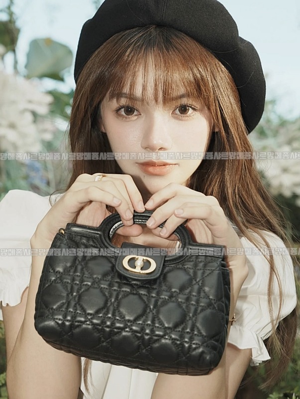 디올졸리탑핸들미니백  20260406-111954-011루.jpg