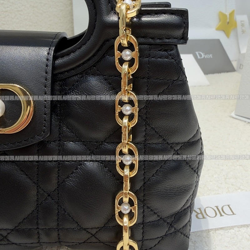 디올졸리탑핸들미니백  20260406-111954-006루.jpg