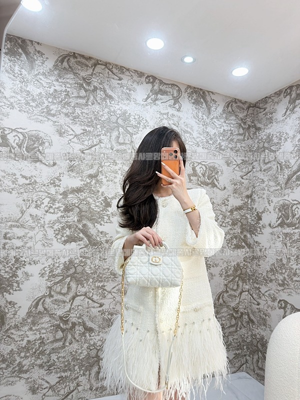 디올졸리탑핸들미니백  20260406-112207-013루.jpg