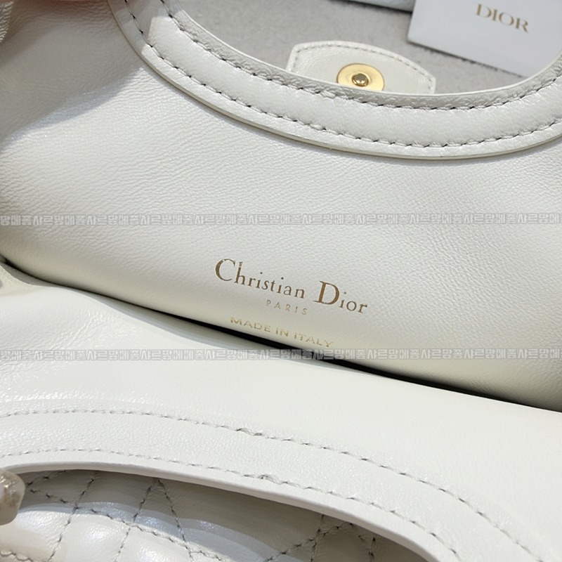 디올졸리탑핸들미니백  20260406-112206-009루.jpg