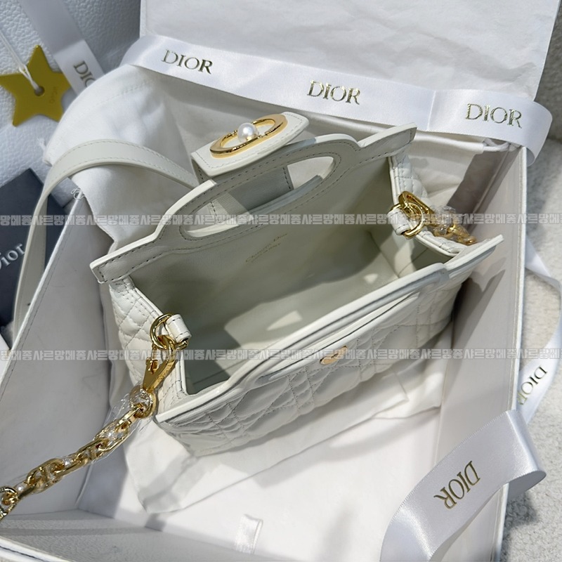 디올졸리탑핸들미니백  20260406-112206-008루.jpg