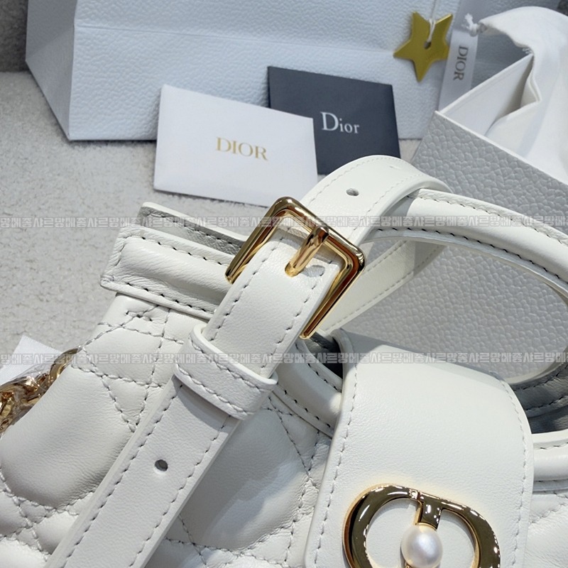 디올졸리탑핸들미니백  20260406-112207-010루.jpg