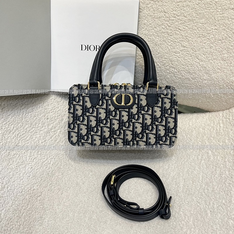 디올30몽테뉴미니닥터백  20260406-113205-001루.jpg