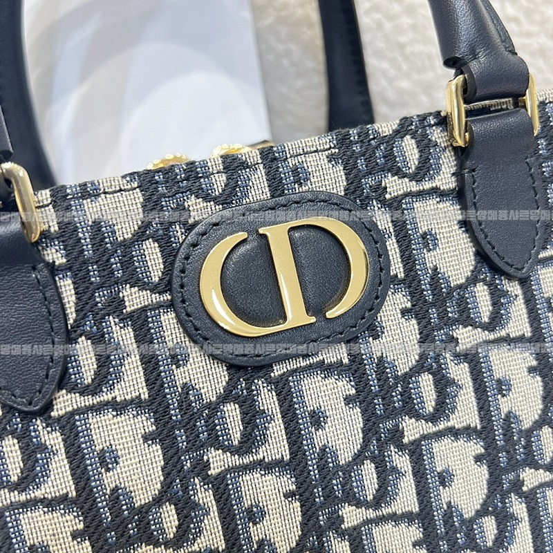 디올30몽테뉴미니닥터백  20260406-113206-009루.jpg