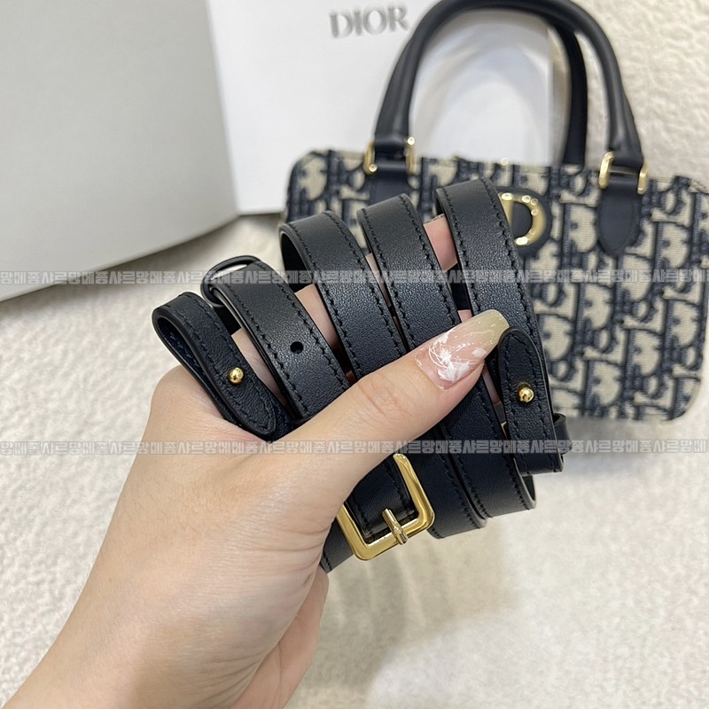 디올30몽테뉴미니닥터백  20260406-113207-012루.jpg