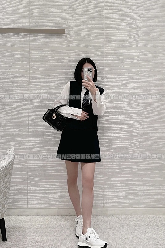 디올30몽테뉴미니닥터백  20260406-113649-018루.jpg