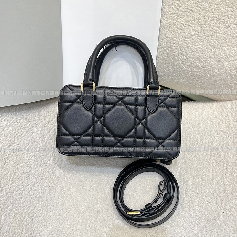 디올30몽테뉴미니닥터백  20260406-113647-003루.jpg