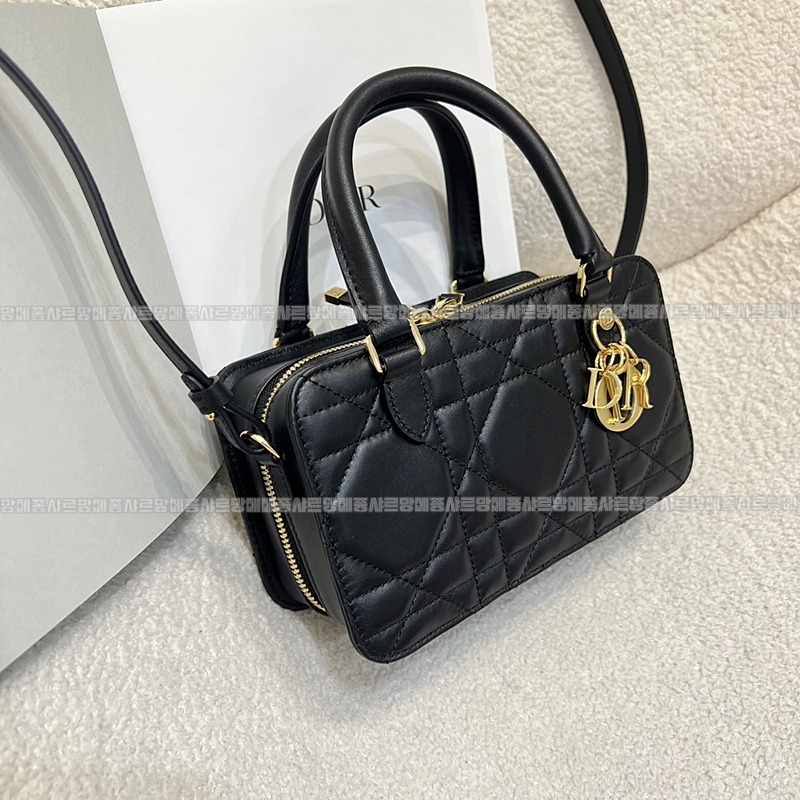 디올30몽테뉴미니닥터백  20260406-113647-002루.jpg