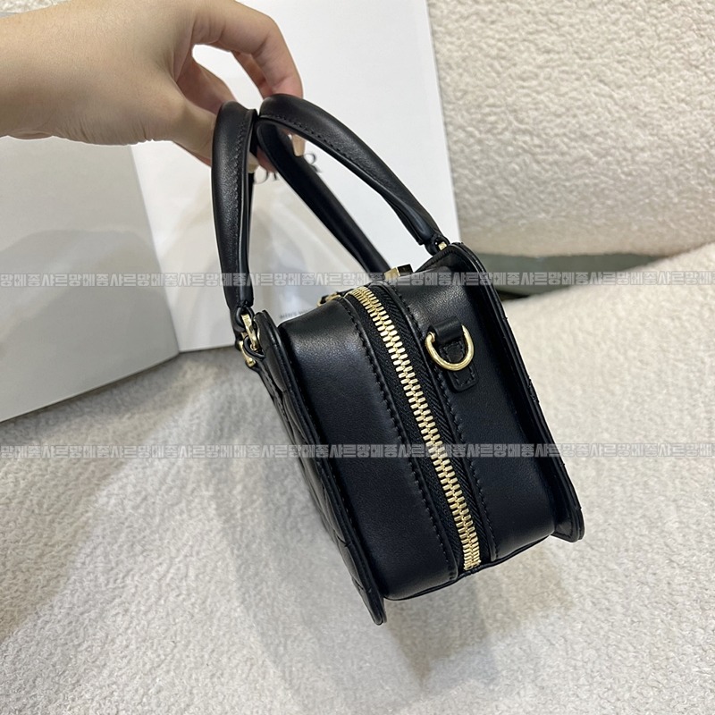 디올30몽테뉴미니닥터백  20260406-113647-004루.jpg