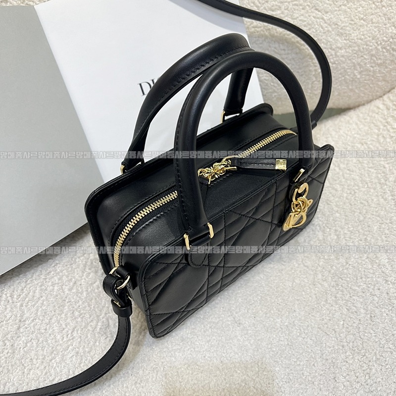 디올30몽테뉴미니닥터백  20260406-113647-007루.jpg