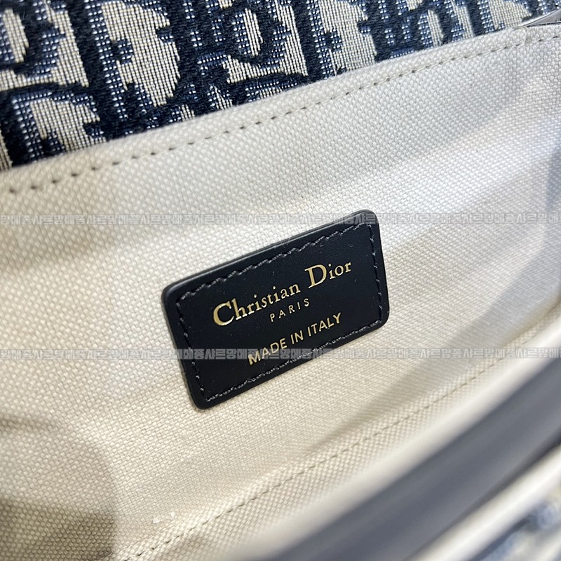 디올30몽테인에비뉴스몰탑  20260406-131909-007루.jpg