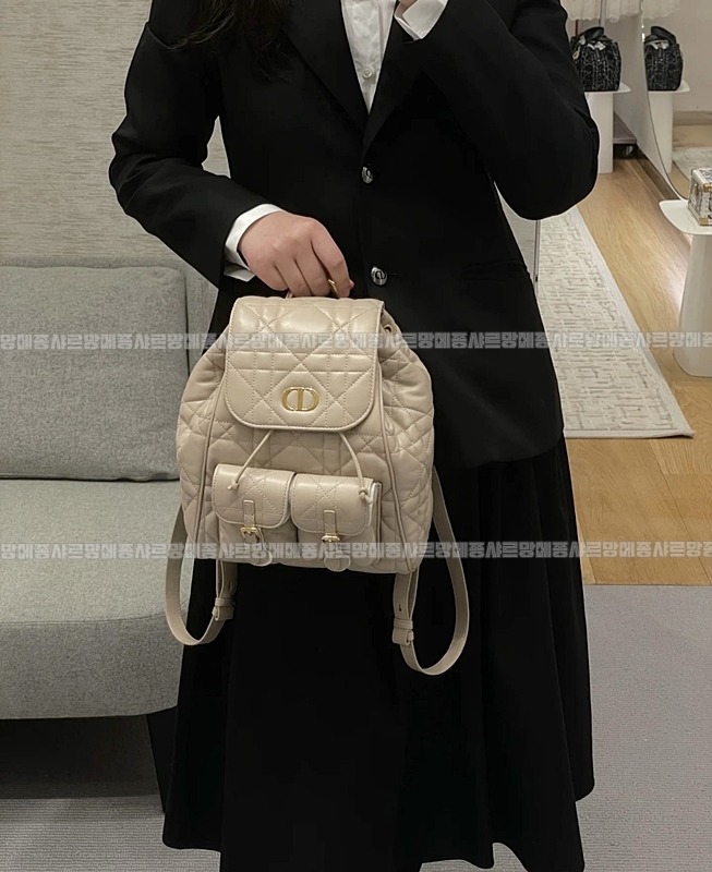 디올카로미디움백팩  20260406-132841-015루.jpg