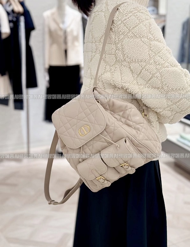 디올카로미디움백팩  20260406-132842-017루.jpg