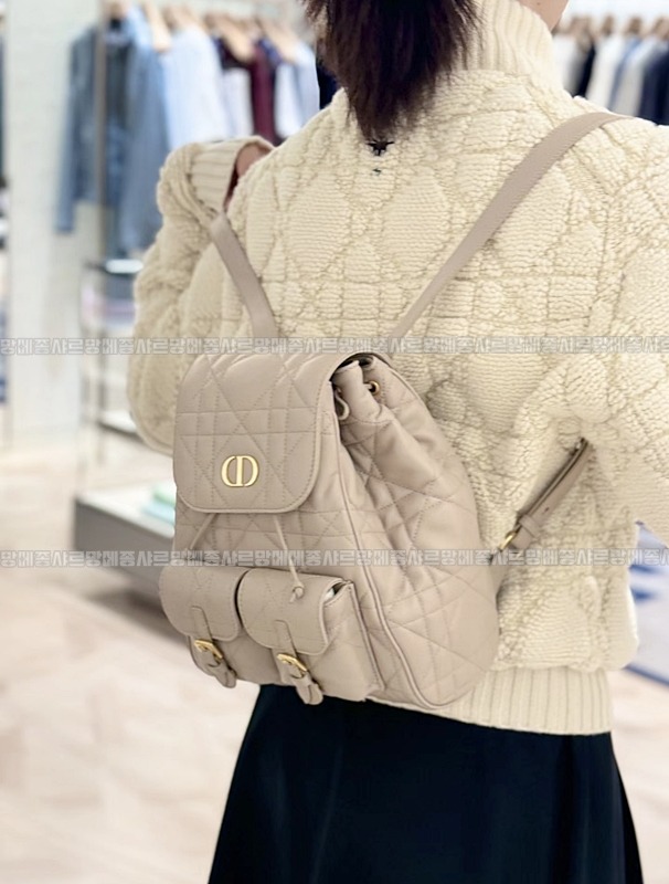 디올카로미디움백팩  20260406-132842-018루.jpg