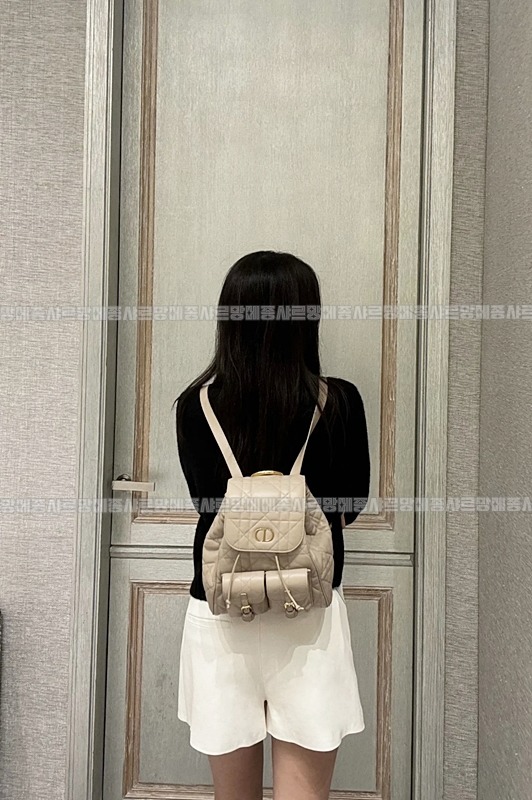 디올카로미디움백팩  20260406-132842-019루.jpg