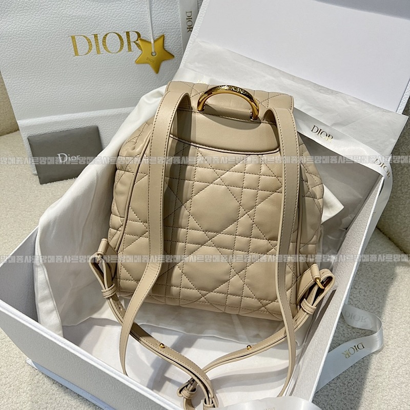 디올카로미디움백팩  20260406-132839-004루.jpg