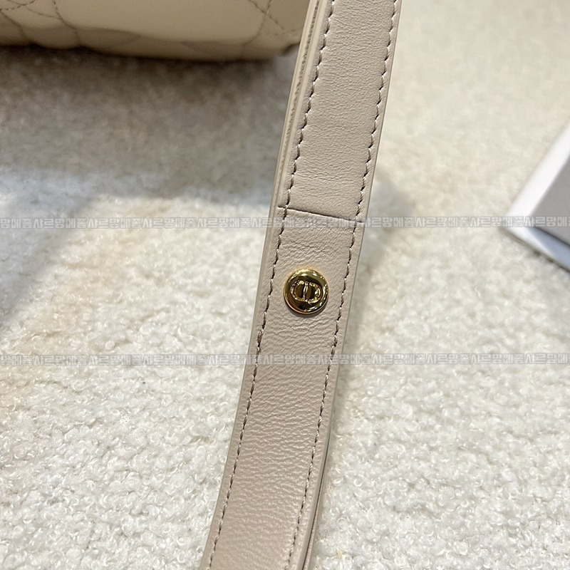 디올카로미디움백팩  20260406-132841-014루.jpg