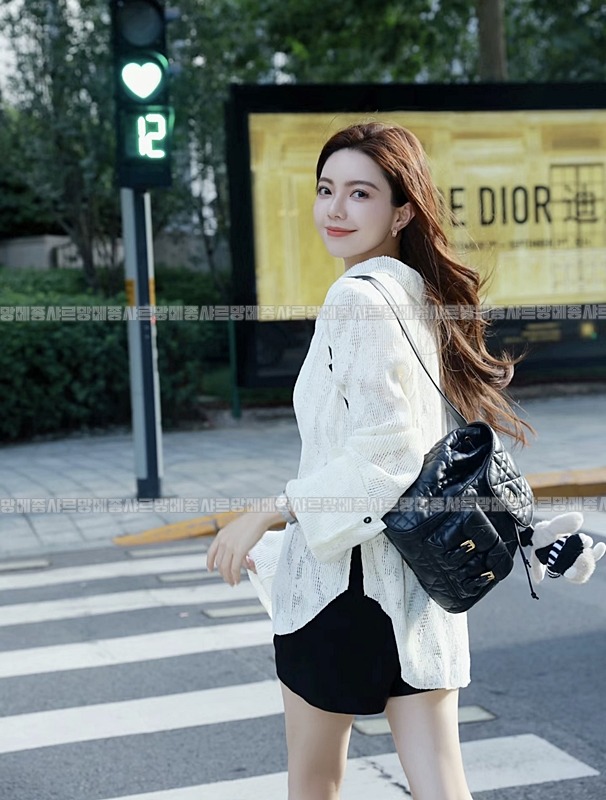 디올카로미디움백팩  20260406-144054-016루.jpg