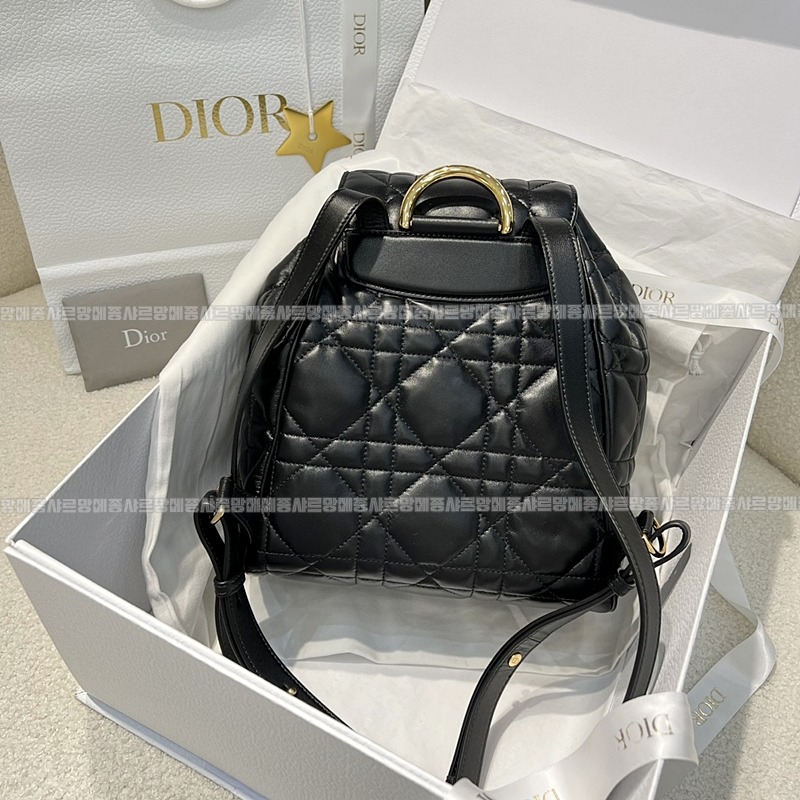 디올카로미디움백팩  20260406-144052-004루.jpg
