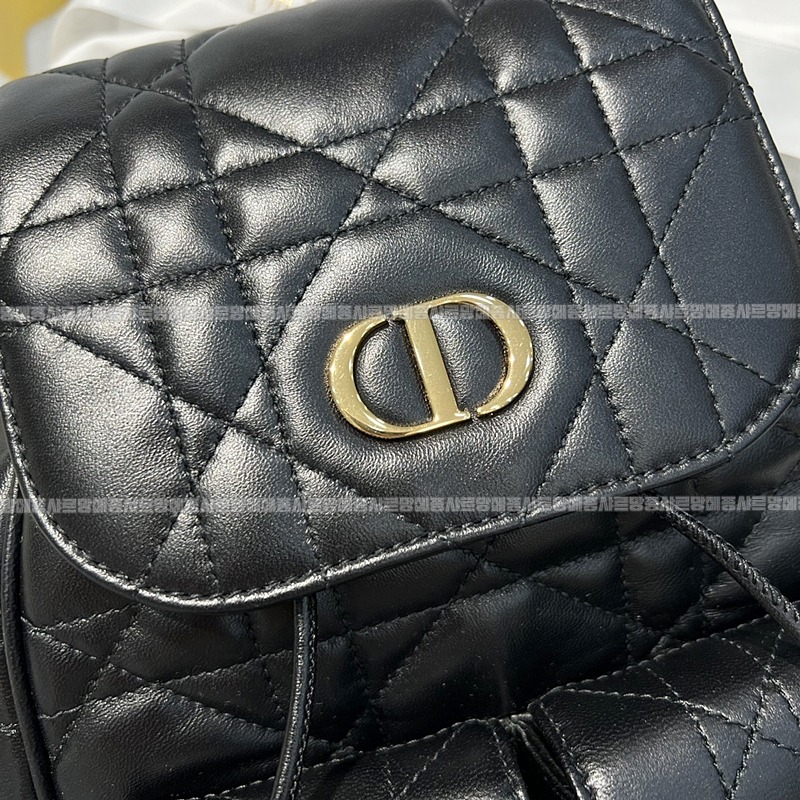 디올카로미디움백팩  20260406-144053-006루.jpg