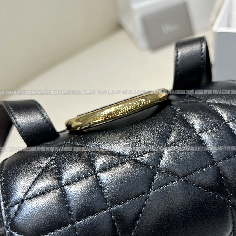 디올카로미디움백팩  20260406-144053-007루.jpg