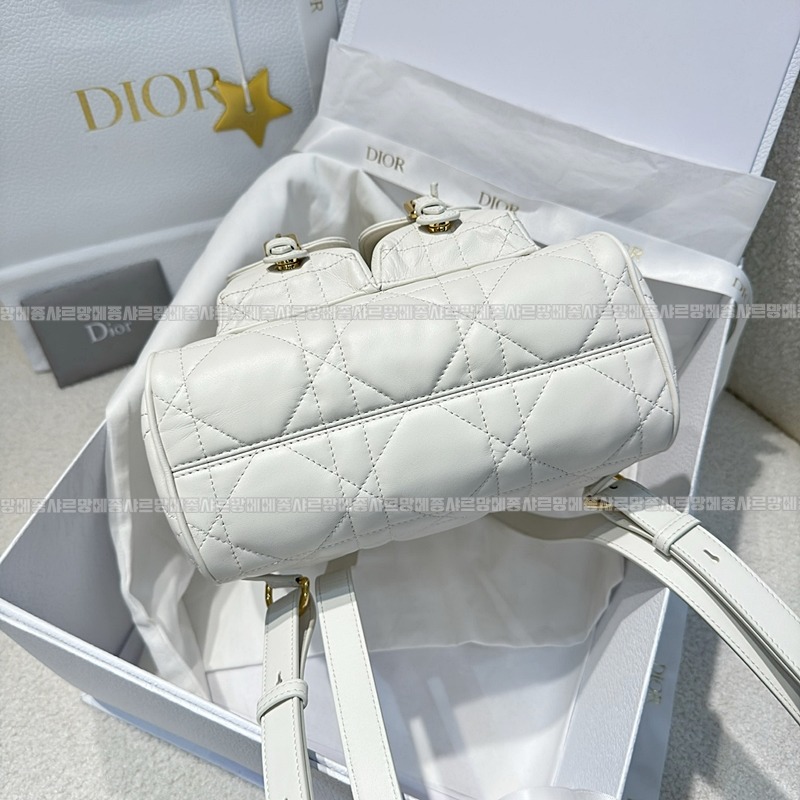 디올카로미디움백팩  20260406-144846-005루.jpg