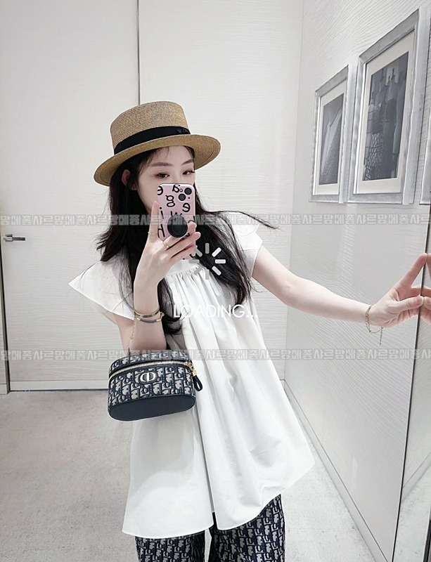 디올30몽테인미니베니티케이스   20260406-154152-016루.jpg