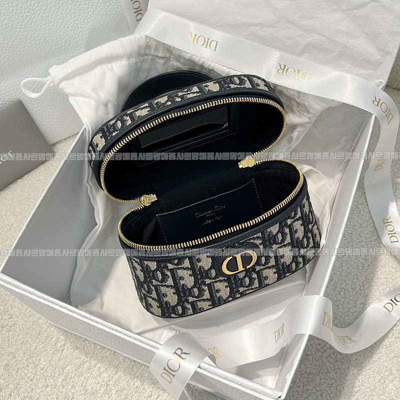 디올30몽테인미니베니티케이스   20260406-154151-008루.jpg