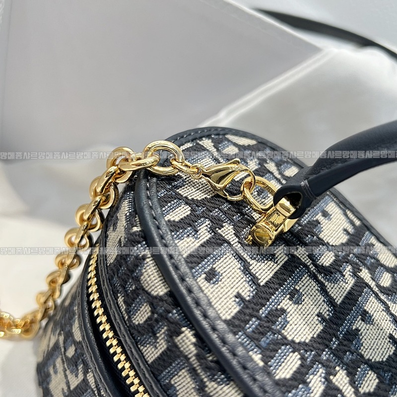 디올30몽테인미니베니티케이스   20260406-154151-010루.jpg