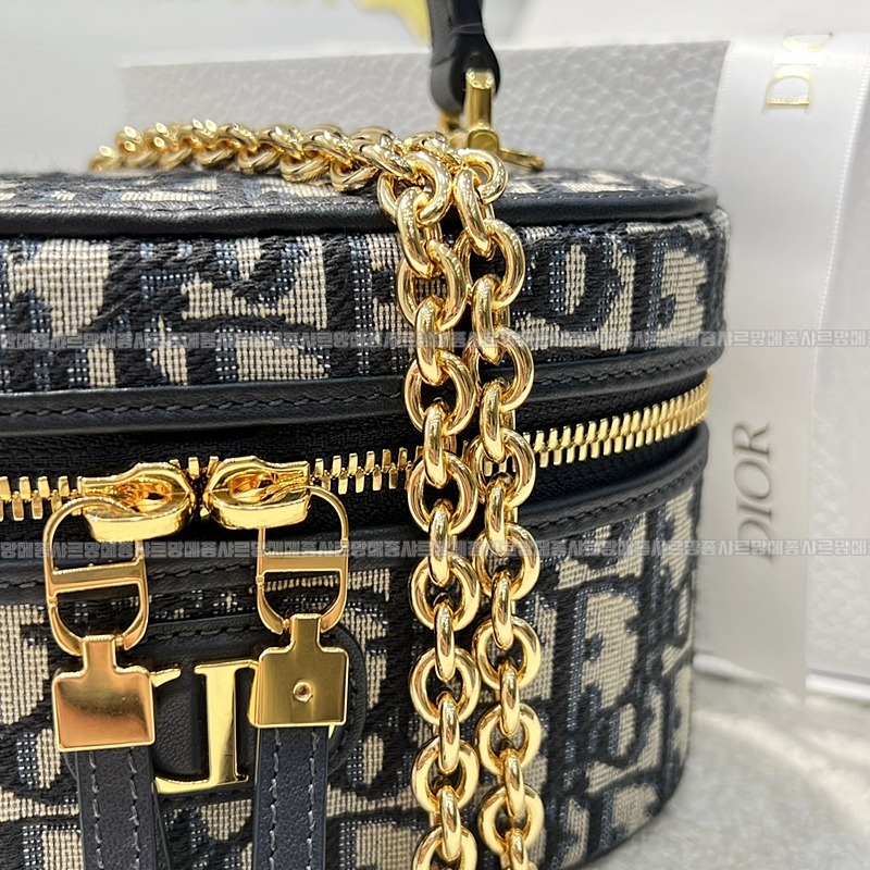 디올30몽테인미니베니티케이스   20260406-154152-013루.jpg